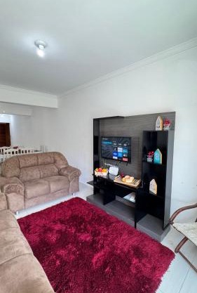 Apto das Orquídeas- 3 Quartos - Apto espaçoso,confortável com 2 sacadas de frente para avenida principal!