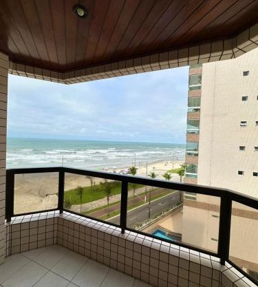APTO DE FRENTE PARA O MAR - CAIÇARA
