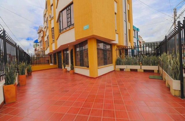 Apto duplex mandarina 2 niveles jardín y parqueo privado!