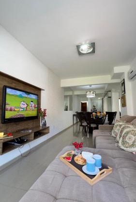 Apto Lírio da Paz- 3 Quartos com sacadas,espaçoso e de frente para avenida principal!