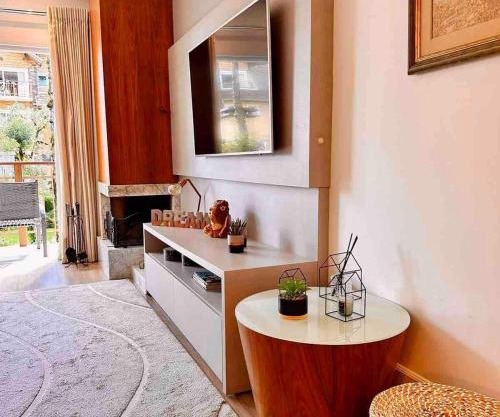 Apto LINDO com lareira, piscina aquecida e jacuzzi