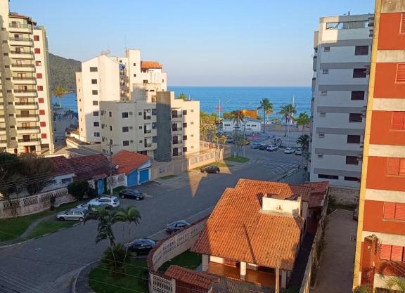 Apto pé na areia com piscina