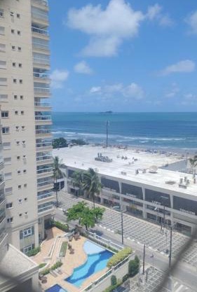Apto Pitangueiras Pé na Areia e Vista do Mar