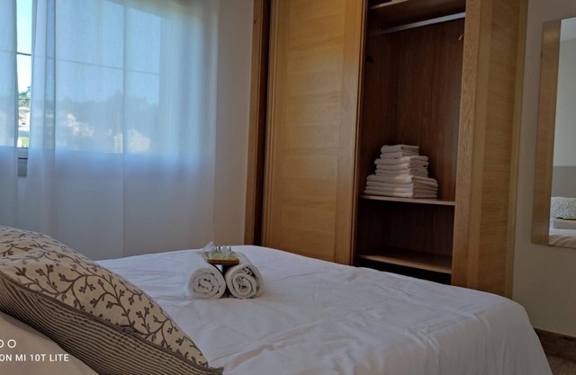AQUA II. Apt. 1 Room Terrace-Pool Views.