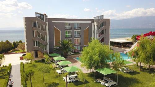 AQUA NiNA HOTEL