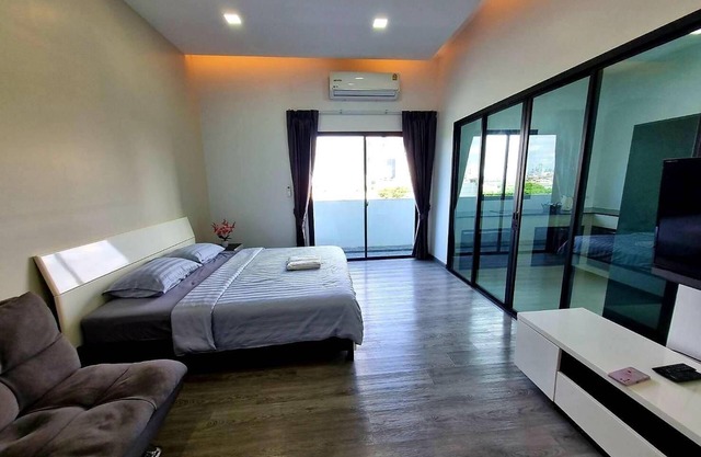 Aqua Residences