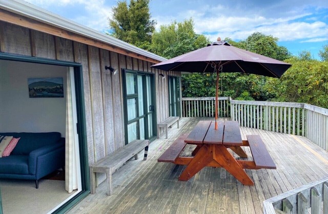 Aqua Views - Kuratau Holiday Home