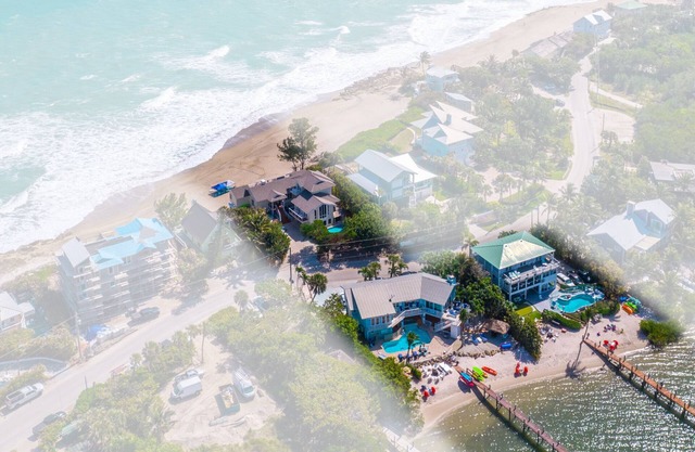 Aquarius Ocean-to-River Resort: 26BR/18BA Beachfront, Sleeps 60+ Pools/Spa/Docks