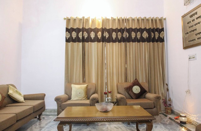 Aradhana's Home Stay
