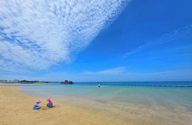 Araha Beachway Inn