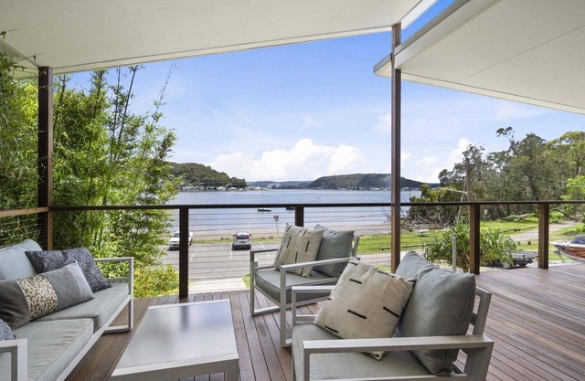 Araluen Waterfront Getaway 'Special Offer'