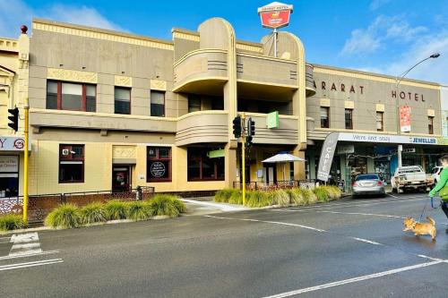 Ararat Hotel