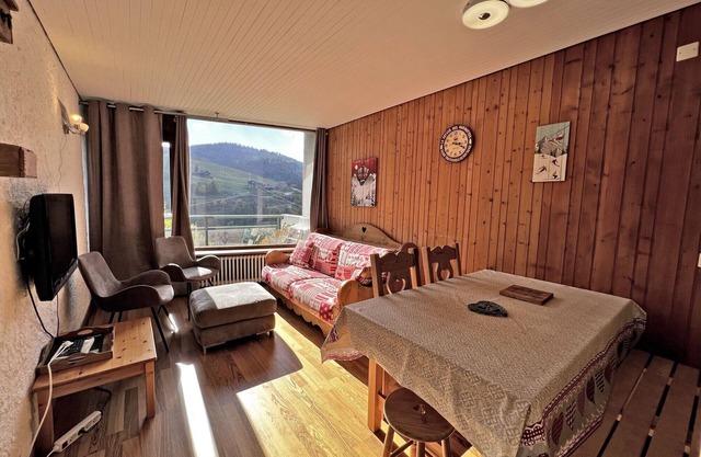 Aravis 1500, apartment 11 - 2* ski-in ski-out for 6 people