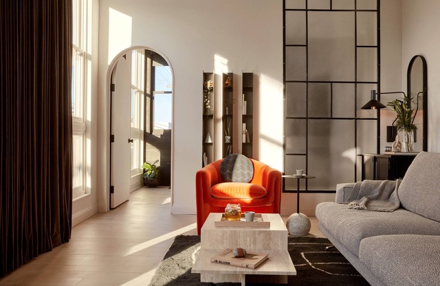 "Arch Axis" - Two Bedroom Deluxe Queen Suite