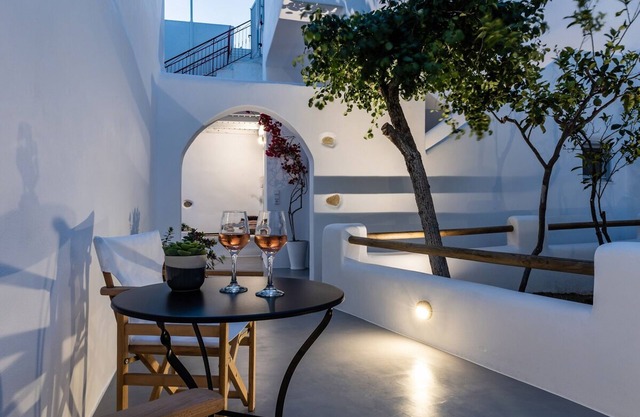 Arch Chora Home next to the Old Castle