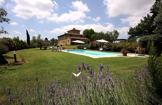 Archipettoli - a historical manor house with stunning panoramic views