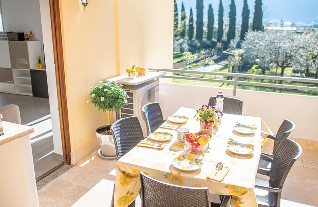 Arcolovers, apartment with terrace and parking