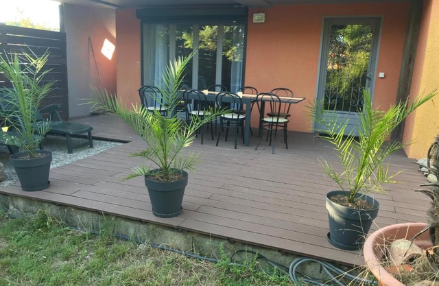 ARDECHE GITE 6- 8 PERS CLIM WIFI 3CH TERRASSE PARKING JARDIN