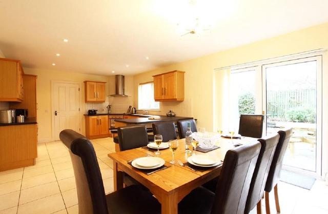 Ardmullen 4-Bedroom Holiday Home