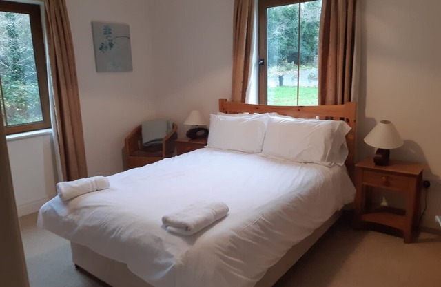 Ardnagashel Woods No 3 - a two story that sleeps 8 guests in 4 bedrooms