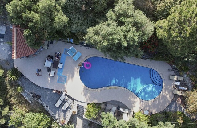 Ariana's villa- Guests call it "a little paradise"