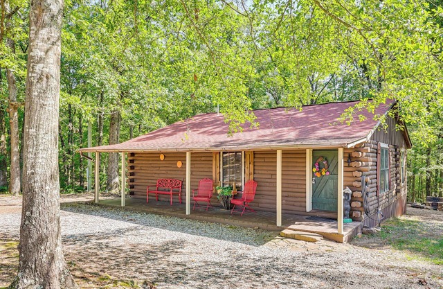 Arkansas Log Cabin Rental Near Lake Greeson!