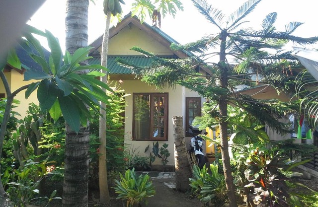 Arnel Bungalows