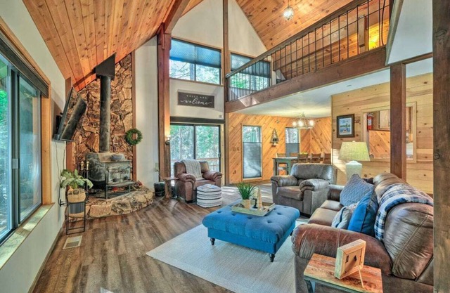Arnold Cabin Close to Calaveras Big Trees State Park