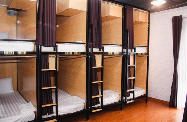 Aroma Halong offers cool private unit 2
