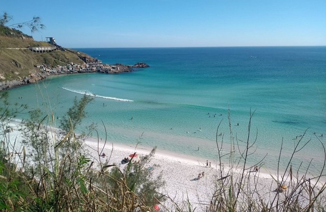 Arraial do Cabo, Praia dos Anjos and Praia do Forno Trail (Center)