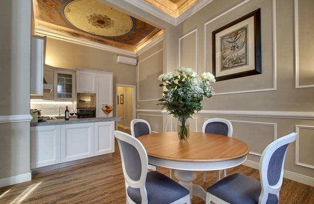 Art Apartment Luxury Family Suite