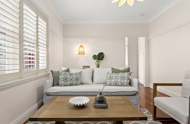 Art Deco Coastal Living, Minutes to the Sand