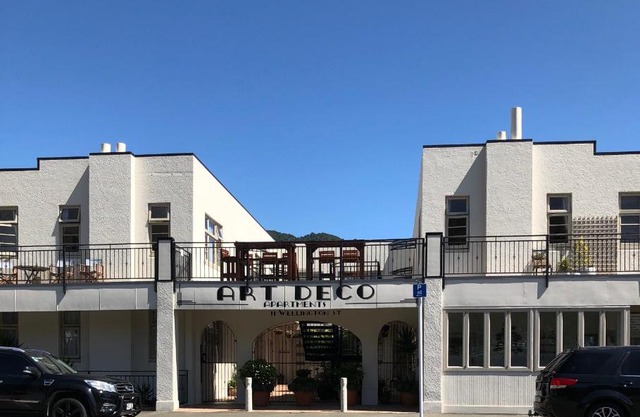 Art Deco No. 2 Apartment