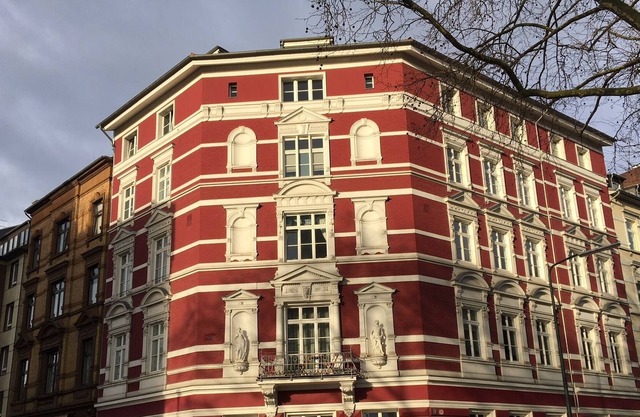 Art Nouveau / cozy / central location