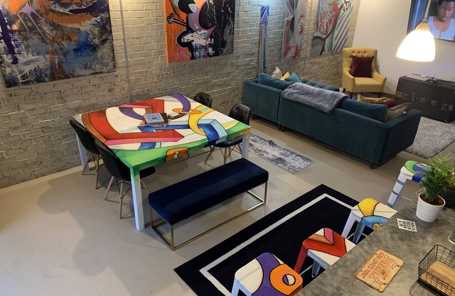 Artistic 2-Bedroom Loft Downtown