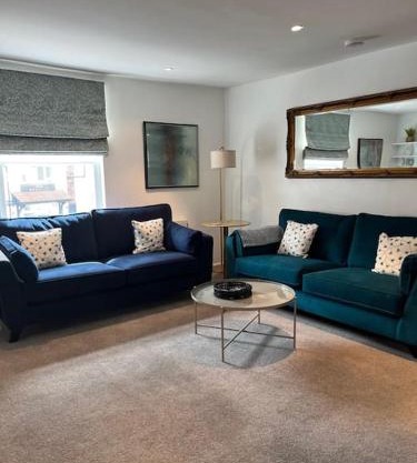 Artizana Suite - Luxury Village Location and Parking