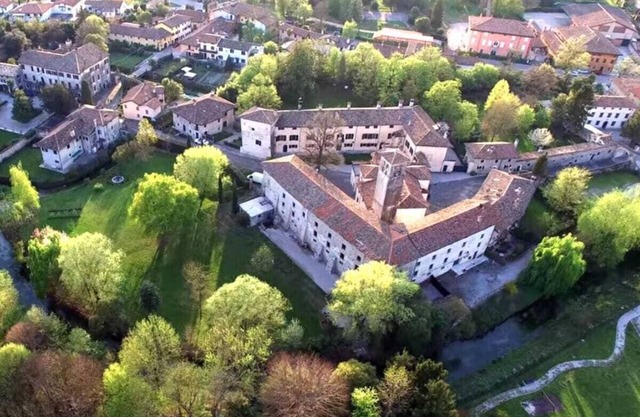 "Artuico" with garden in the castle