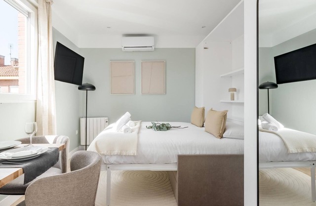 Arturo Soria Stays by Charming V, newly renovated with Parking