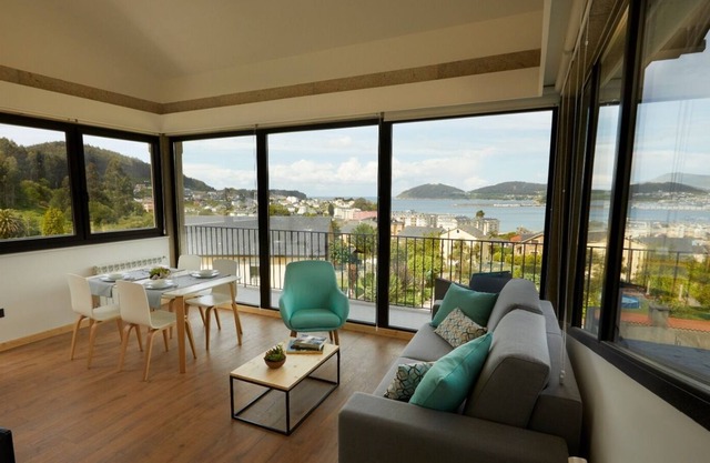 Arumes do mar e montaña, Apartment with superior sea views with balcony