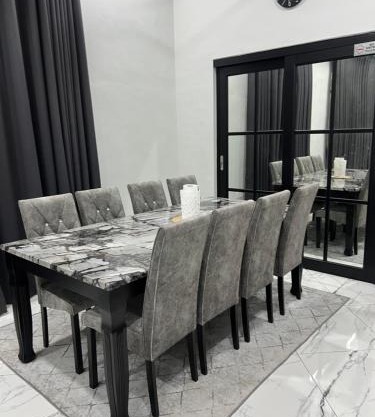 ARZHomeStay unit A