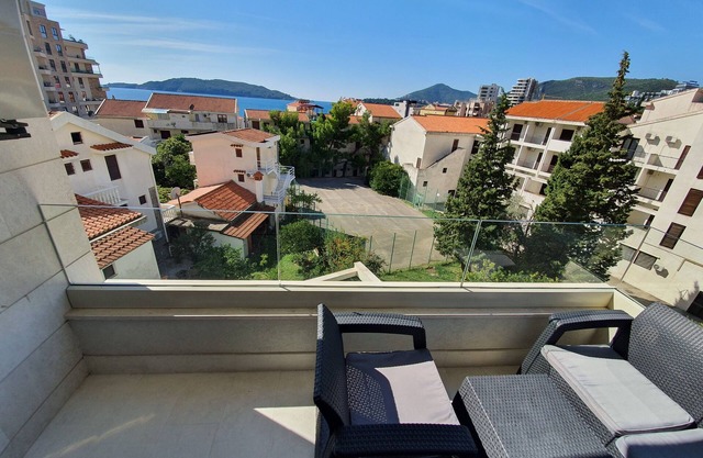 AS Apartments Rafailovici I