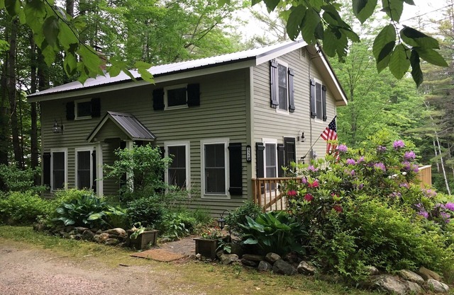 As featured in the NY Times: charming, home on Lake Rescue, minutes from Okemo.