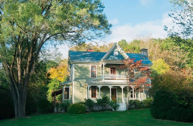 Asheville's Ultimate Family Reunion Spot!