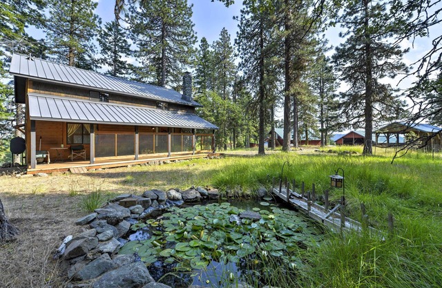 Ashland Cabin on 170 Acres w/Mtn Views & Sauna!