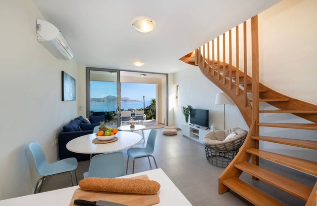 Ashlin Seaside Luxury Apartment