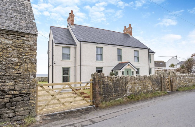 Ashtree Hall - Four Bedroom House, Sleeps 8