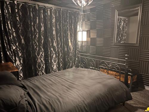 Asmodeus Studio - Kinky adult only stay