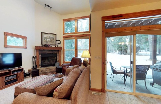 Aspen Village 86