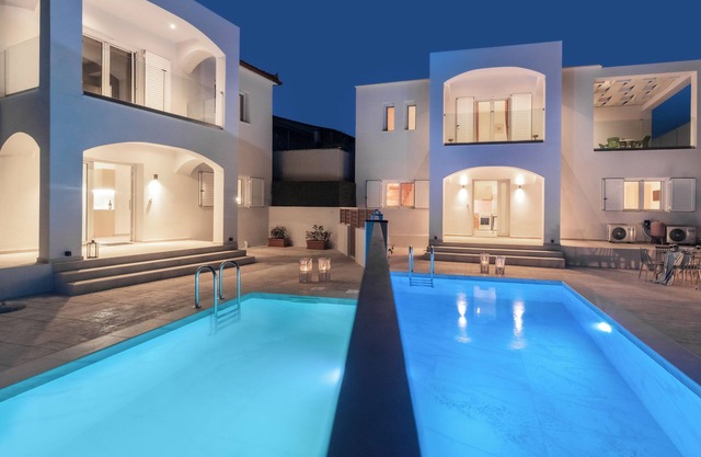 Astarte Villas - Ocean Pool Villa