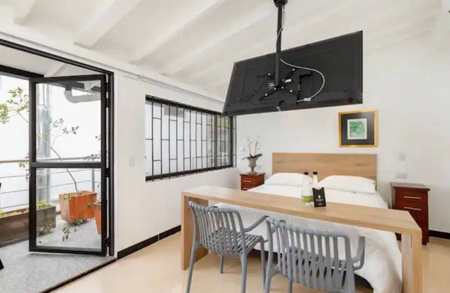 Astonishing Studio with A/C and Wi-Fin